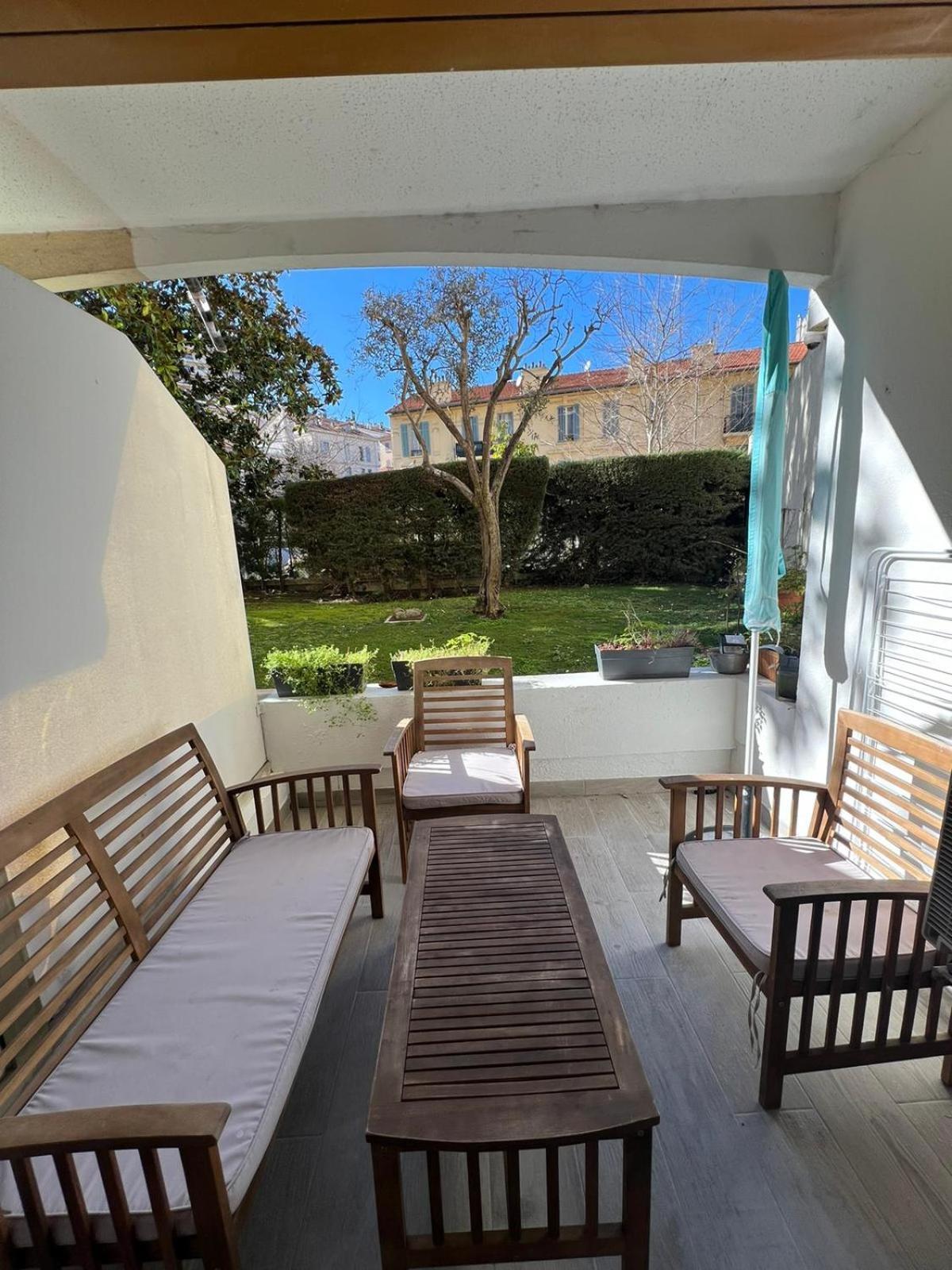 Superbe Studio Terrasse Centre Ville Et Plages A Pieds Cannes Dış mekan fotoğraf